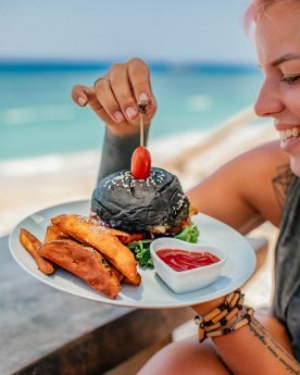 best bars in Nusa Penida